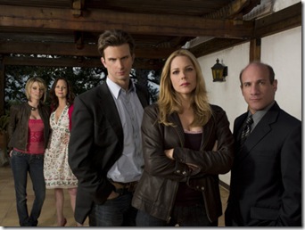 IN PLAIN SIGHT -- Pictured: (l-r) Nichole Hiltz as Brandi Shannon, Lesley Ann Warren as Jinx Shannon, Frederick Weller as Marshall Mann, Mary McCormack as Mary Shannon, Paul Ben-Victor as Stan McQueen -- USA Network Photo: Michael Muller