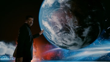 COSMOS: A SPACETIME ODYSSEY: Host Neil deGrasse Tyson performs a thought experiment to reveal the vastness and mystery of the cosmos in the all-new "Unafraid of The Dark" Season Finale episode of COSMOS: A SPACETIME ODYSSEY airing Sunday, June 8 (9:00-10:00 PM ET/PT) on FOX and Monday, June 9 (9:00-10:00 PM ET/PT) on Nat Geo.
