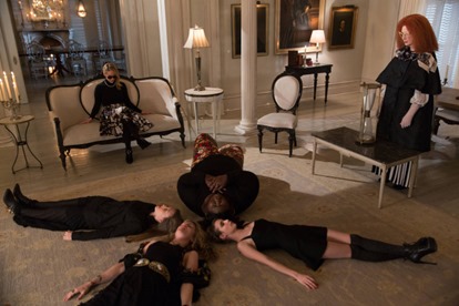 AMERICAN HORROR STORY: COVEN The Seven Wonders - Episode 313 (Airs Wednesday, January 29, 10:00 PM e/p) --Pictured: (L-R): Sarah Paulson as Cordelia, Taissa Farmiga as Zoe, Lily Rabe as Misty, Gabourey Sidibe as Queenie, Emma Roberts as Madison, Frances Conroy as Myrtle -- CR. Michele K. Short/FX 