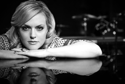 SEX&DRUGS&ROCK&ROLL - Pictured: Elaine Hendrix as Ava. CR. Danny Clinch/FX