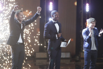 America's Got Talent grand finale - Episode 1026 Pictured: (l-r) Paul Zerdin, Nick Cannon, Drew Lynch (Photo by: Will Hart/NBC)