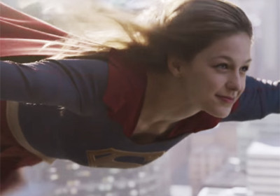 supergirl-in flight