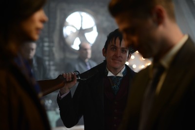 GOTHAM: L-R: Morena Baccarin, Robin Lord Taylor and Ben McKenzie in the ÒRise of the Villains: Worse Than A CrimeÓ episode of GOTHAM airing Monday, Nov. 30 (8:00-9:00 PM ET/PT) on FOX. ©2015 Fox Broadcasting Co. Cr: Nicole Rivelli/ FOX
