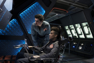THE EXPANSE -- "Salvage" Episode 108 -- Pictured: (l-r) Steven Strait as Earther James Holden, Dominique Tipper as Naomi Nagata -- (Photo by: Rafy/Syfy)