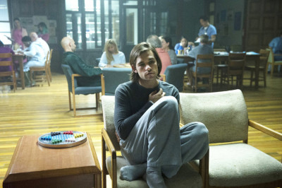 THE MAGICIANS -- "The World in the Walls" Episode 104 -- Pictured: Jason Ralph as Quentin -- (Photo by: Carole Segal/Syfy)