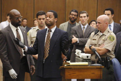 THE PEOPLE v. O.J. SIMPSON: AMERICAN CRIME STORY "Conspiracy Theories" Episode 107 (Airs Tuesday, March 15, 10:00 pm/ep) -- Pictured: (l-r) Sterling K. Brown as Christopher Darden, Cuba Gooding, Jr. as O.J. Simpson. CR: Ray Mickshaw/FX