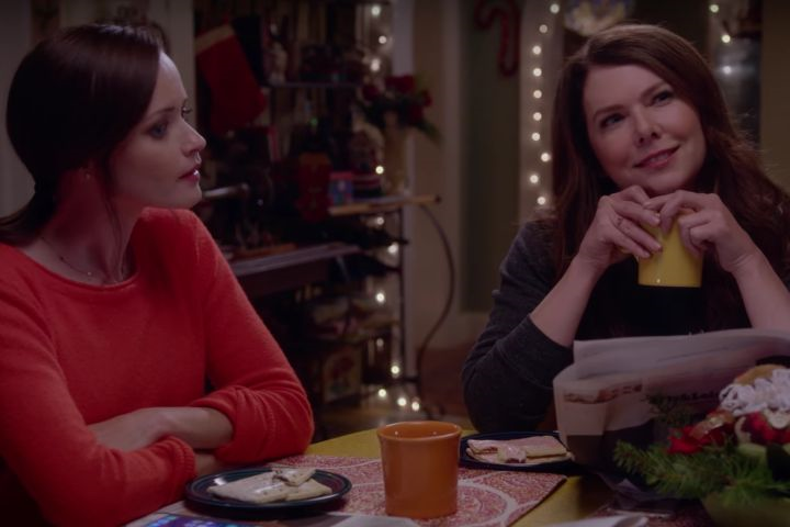 Gilmore Girls: A Year in the Life: Lorelai and Rory Rule November ...