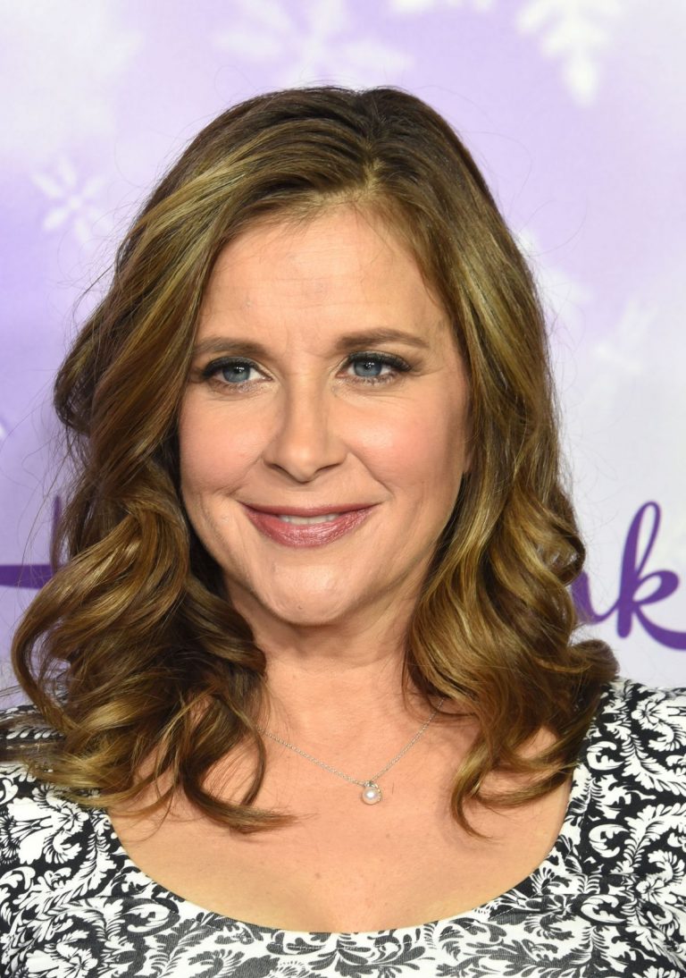 TBS’ The Guest Book Casts Kellie Martin, Charlie Robinson and More ...